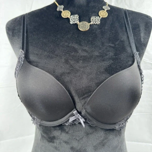 Victoria's Secret Dream Angels Push Up Womens Bra 34A Black Lace 325215-DL3