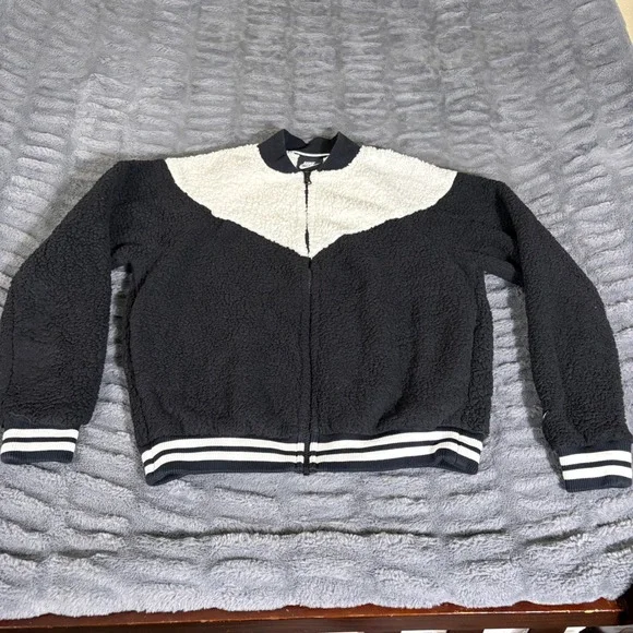 Nike Sportswear Sherpa Fleece Bomber Jacket Black White 939388-010 Womens Medium