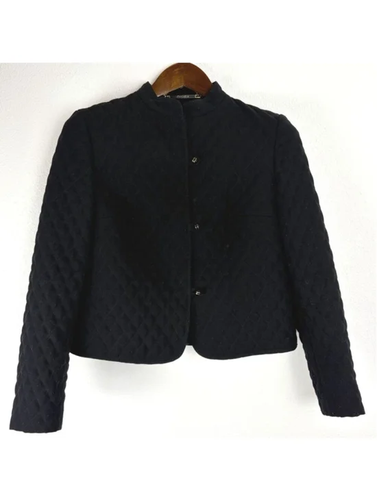 Vintage Goldix Modell women’s quilted jacket in black, size Small.