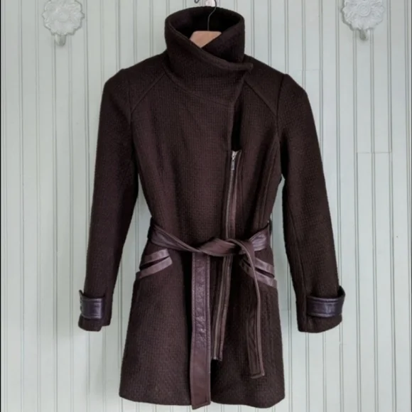 Cole Haan Wool Coat Leather Trim Statement Collar Belted Classic Vintage size 6