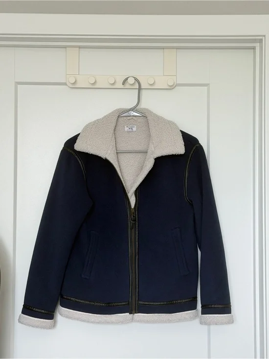 Uniqlo * JW Navy Jacket with Cream Sherpa Lining