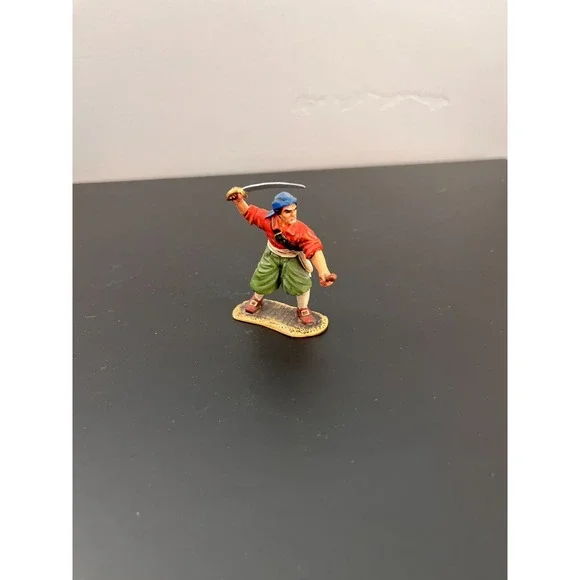 2000 Conte Ltd. Pirate #10 Holding Sword and Mallet Figurine‎