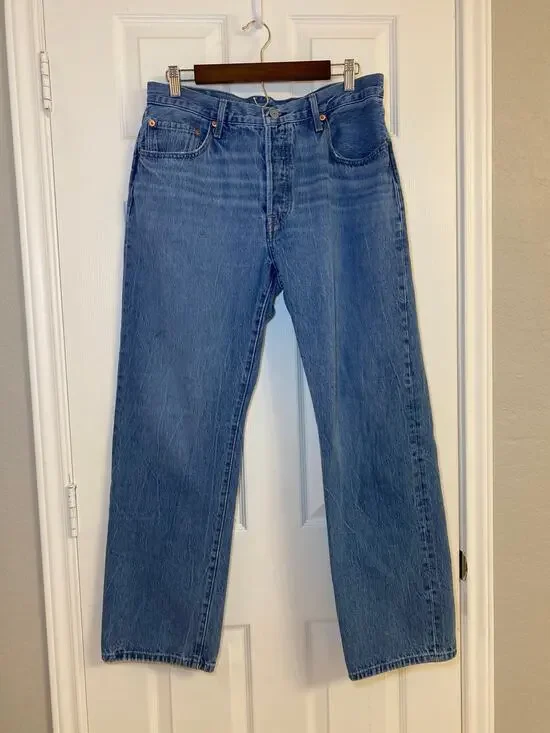 Levi’s 501 90s Classic Jeans Women’s 31x30 Med Blue Rigid Cotton Straight Leg