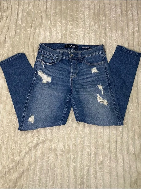 Hollister Women's Distressed Dark Wash Low-Rise Crop Boyfriend Jeans Size 1R 25