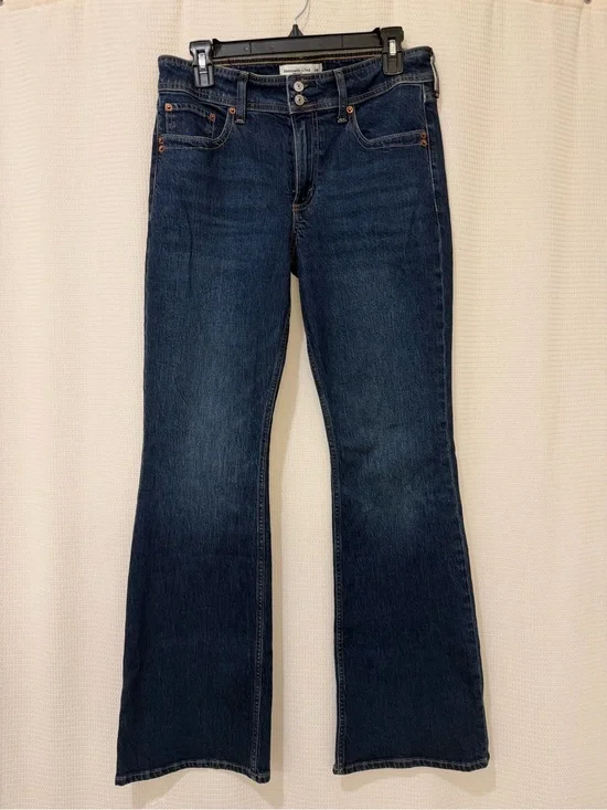 Abercrombie & Fitch Mid Rise Bootcut Jeans Womens 28 Dark Wash Rhinestone Pocket