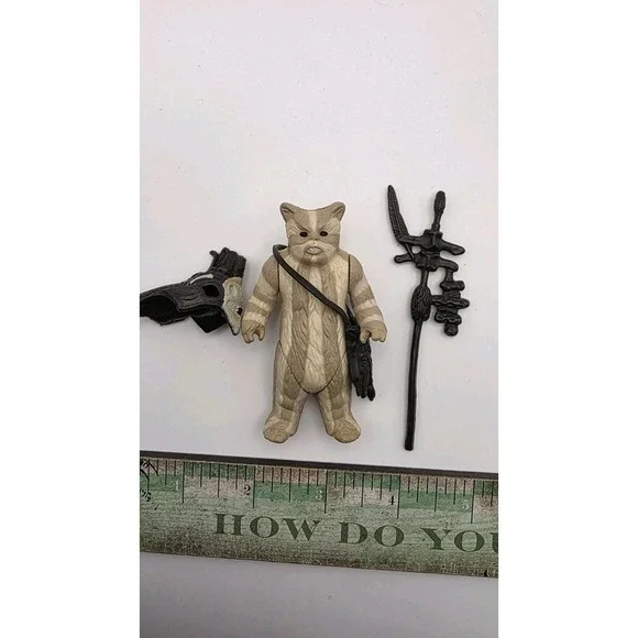 Vintage Kenner Star Wars Logray Ewok Medicine Man Action Figure COMPLETE