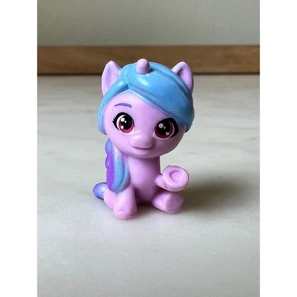 Izzy Moonbow Crystal Keychain My Little Pony Mini Figure Toy