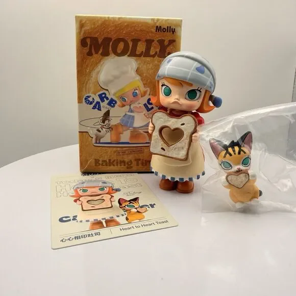 POP MART x Molly Carb-Lover Baking Time Series Figure - Heart To Heart Toast