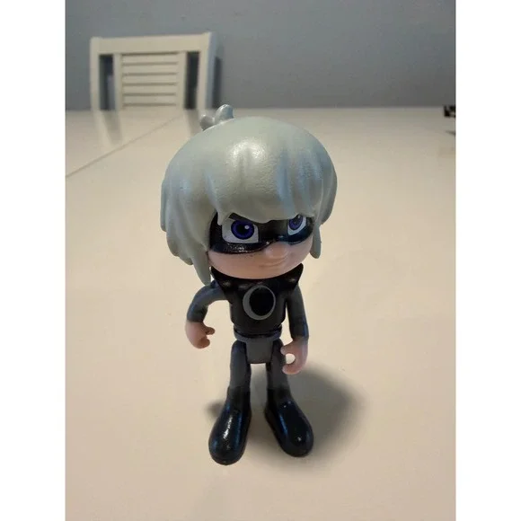 PJ Masks Luna Girl Action Figure Just Play 3 Inch Silver Hair Black Suit Toy