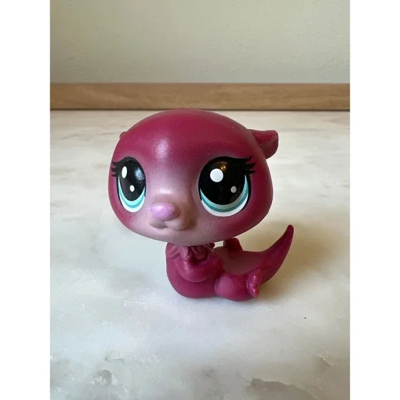 Littlest Pet Shop Trixie Otterbrook #1-138 G6 LPS Toy