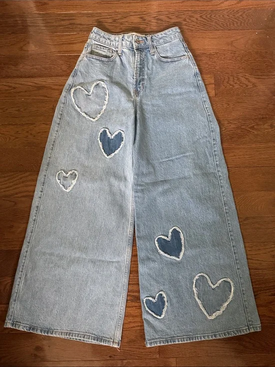 Social Tourist ultra high rise baggy jeans with heart detail - 5/27 short