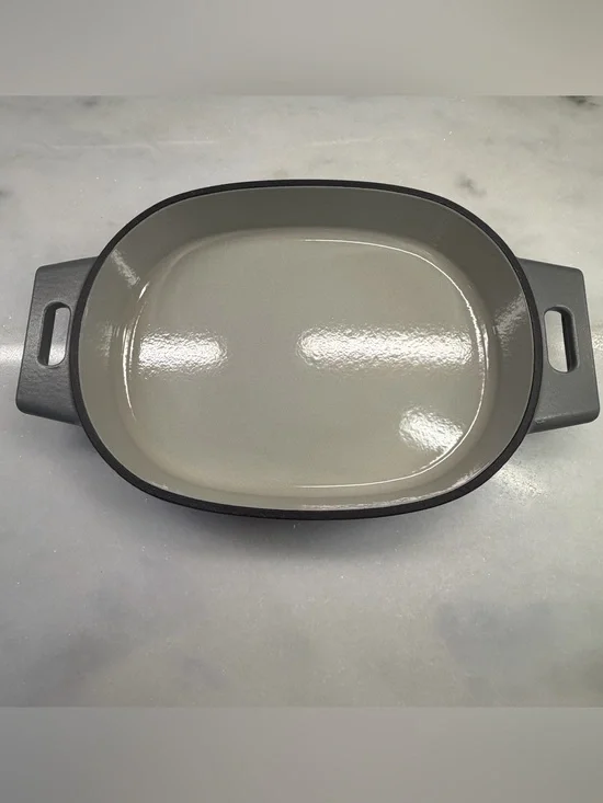 Pampered Chef Gray and Black Oval Covered Casserole Dish