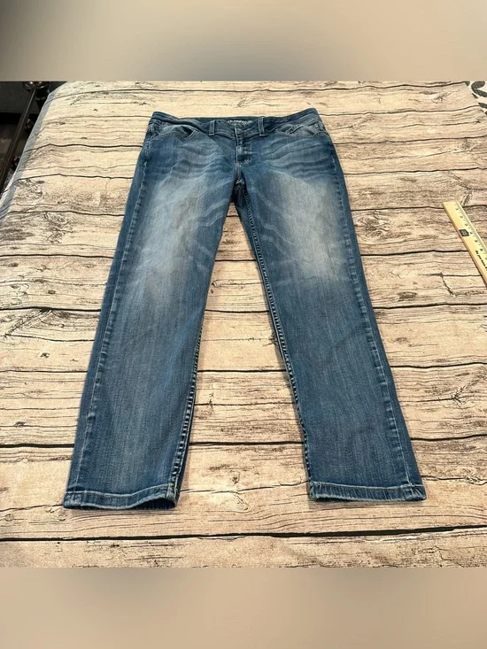 Harley Davidson Classic Women's Uneven Wash Blue Boyfriend Jeans Size 32 (14)
