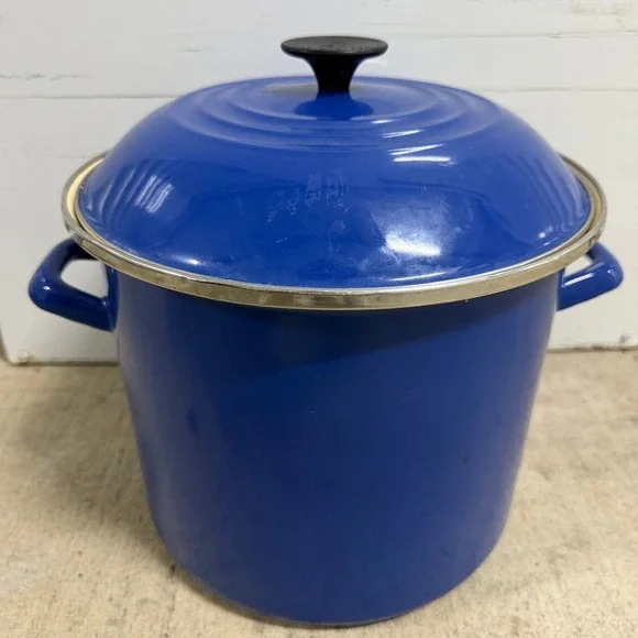 Le Creuset Stockpot Enamel on Steel Cobalt Blue Large Lid Included 10qt Pot