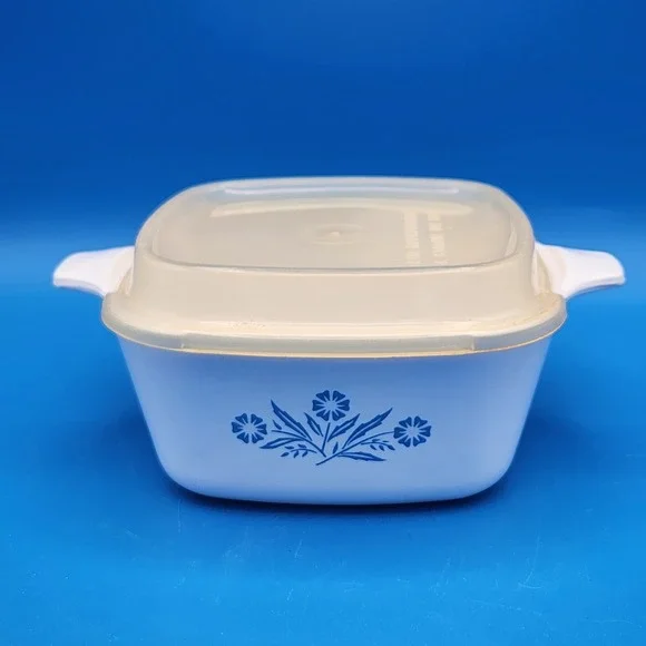 Vintage Corningware Corn Flower 2 3/4 cup P-43-B Dish Casserole with Plastic lid