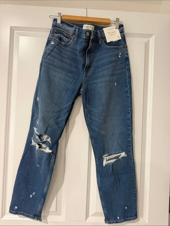 Abercrombie & Fitch Distressed Straight Leg Jeans - Blue
