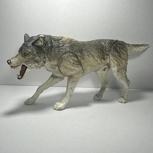 2019 Jumanji Wolf Action Figure Realistic Articulated Jaw Lanard 1409WH