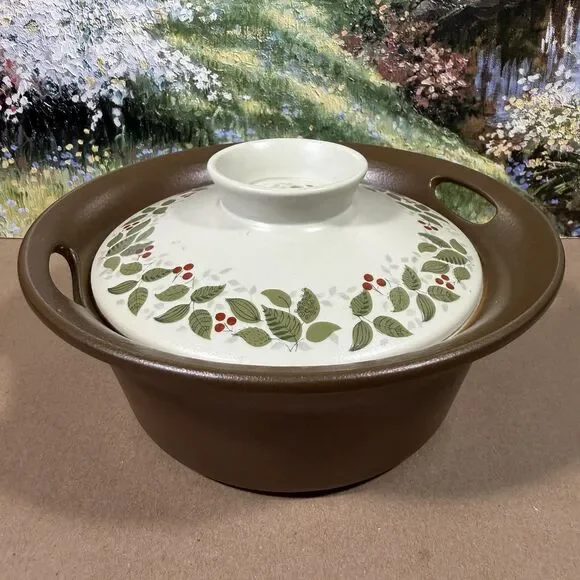 Vintage FIGGJO Flint BRAZIL Design 1qt Covered Casserole in Valcanus by Norway