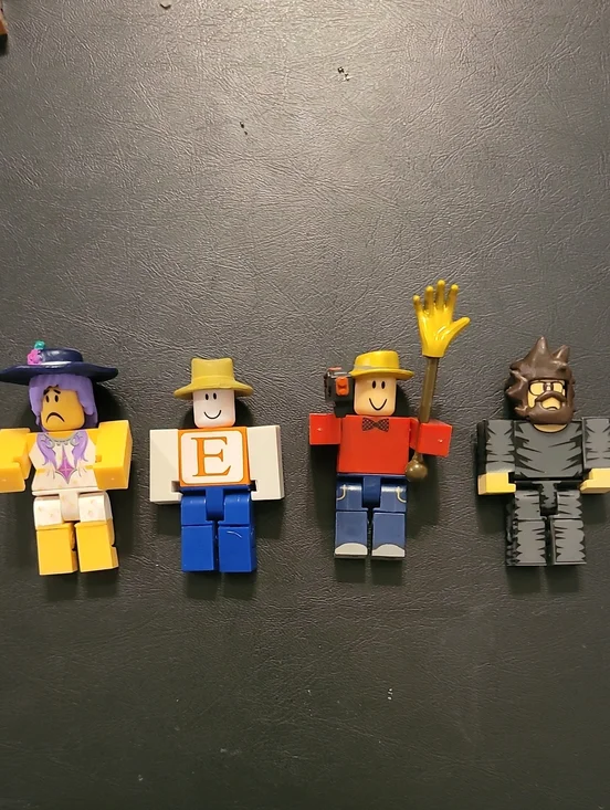 Roblox Character Sets-4 Piece
