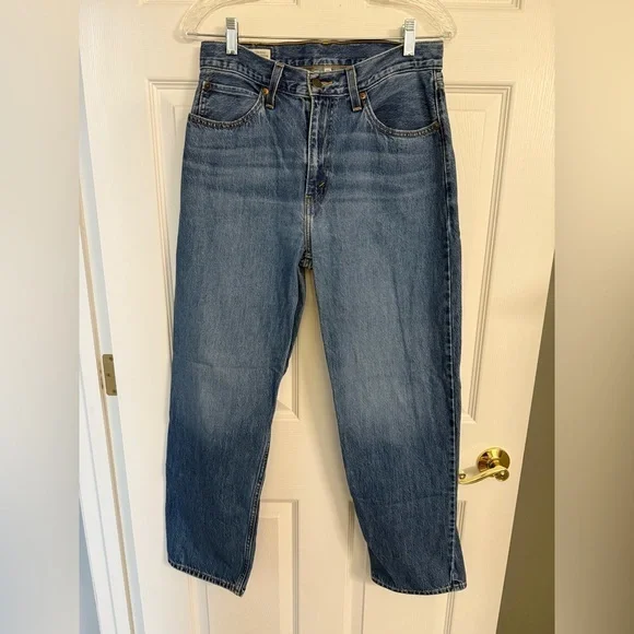 Women’s Vintage Levi’s “Dad Jeans” Style #5096, Leather Patch, Big E Size 28