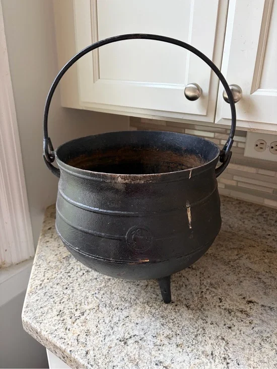 Swain Black Cast Iron Pot Cauldron large forged in England