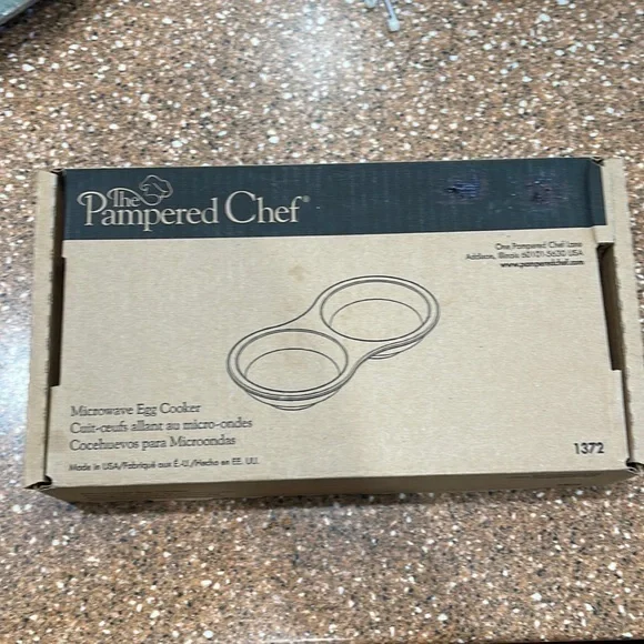 The pampered chef, microwave, egg cooker, new in box