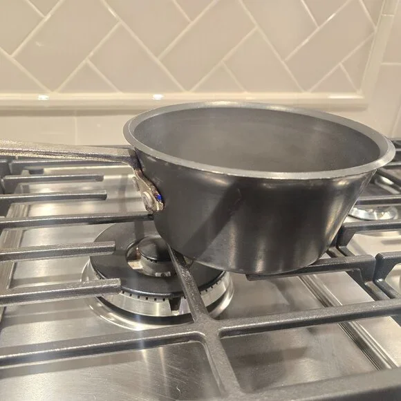 Calphalon Select Space-Saving Nonstick 1.5-Quart Saucepan - Hard-Anodized GUC