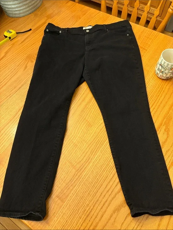 Women’s Gap 1969 Real Straight Leg Jeans - Black