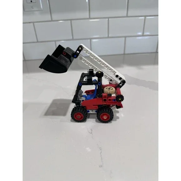 LEGO Technic Skid Steer Loader (42116) – Complete & Built – Great Condition