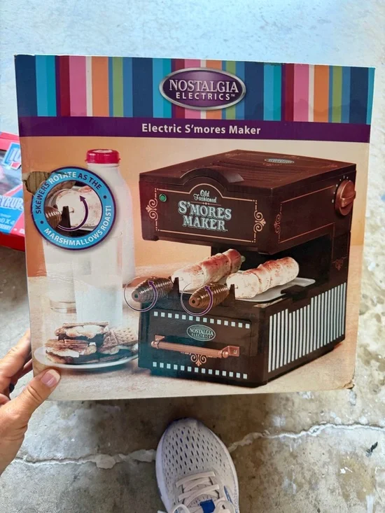 Nostalgia Electrics S'mores Maker - Brown