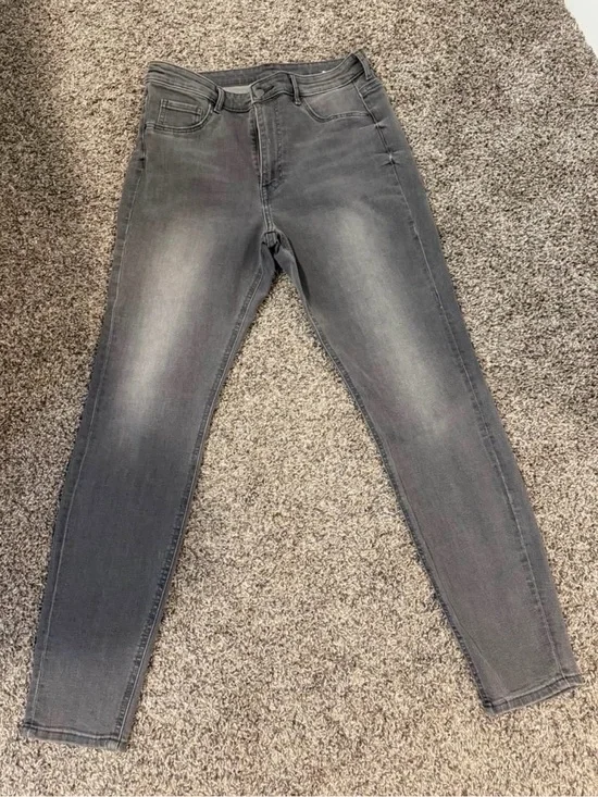 Gray Skinny Jeans