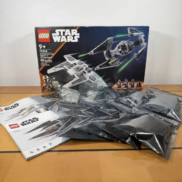 LEGO Star Wars Mandalorian Fang Fighter vs TIE Interceptor 75348 Complete