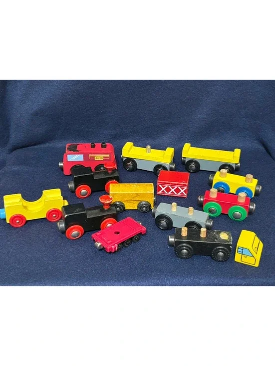 Wooden Magnetic Train Set pieces
