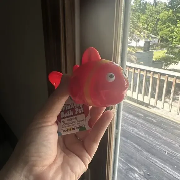 Wind Up Bath Pet New Red Fish