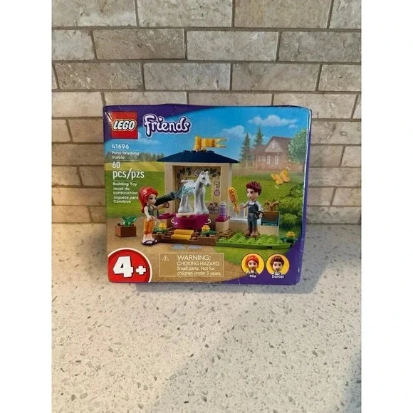 LEGO Friends Pony-Washing Stable 41696 Horse Toy‎ w/ Mia Mini- Doll New 120