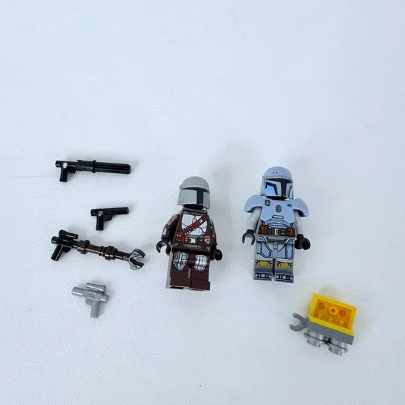 LEGO Star Wars Mandalorian Minifigures Din Djarin & Paz Vizsla with Accessories