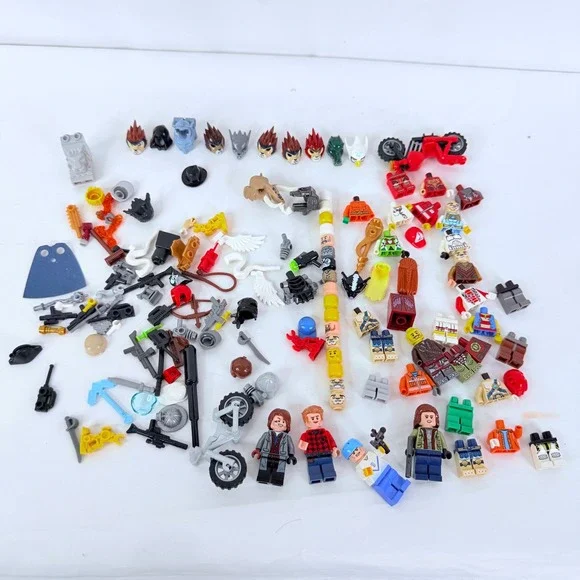 LEGO Minifigure Parts Lot Chima Star Wars Figures Heads Torsos Rainn Delacourt