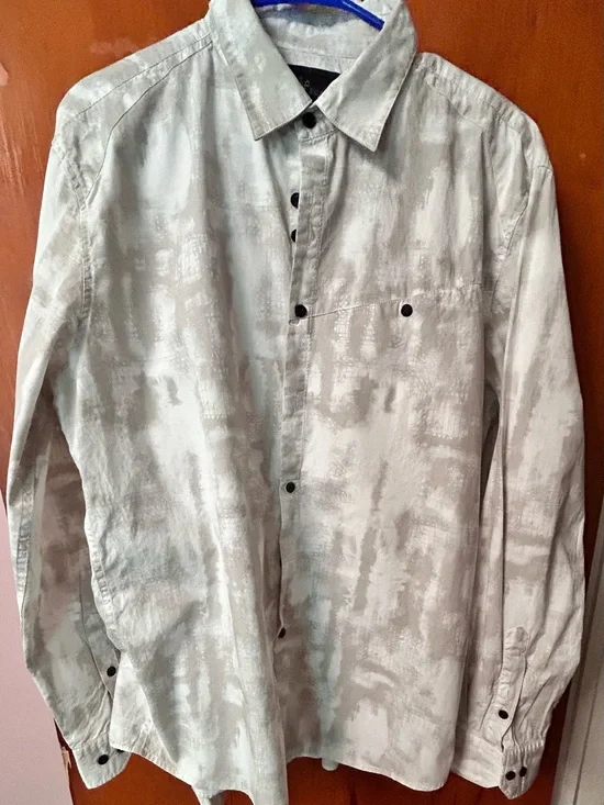 Marc Ecko Light Gray and White Patterned Casual Button-Down Shirt