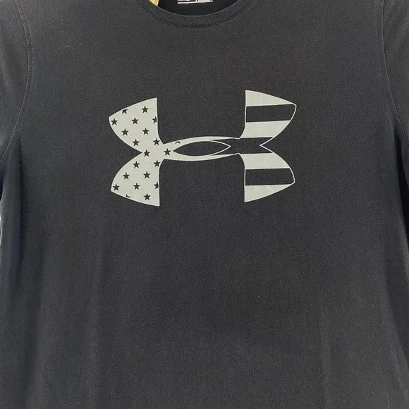Under Armour L HeatGear Black T-Shirt American Flag Logo Loose‎ Fit Mens