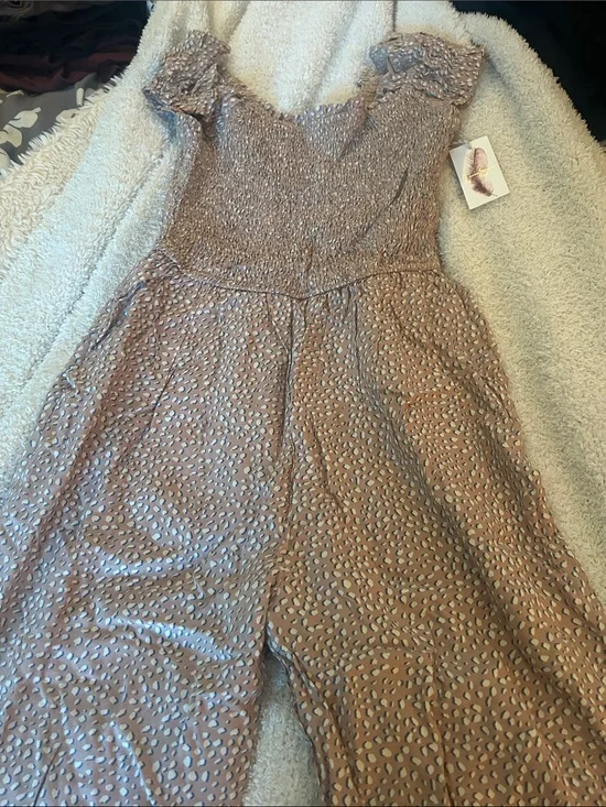Women’s Smocked Jumpsuit in Light Brown Leopard Print