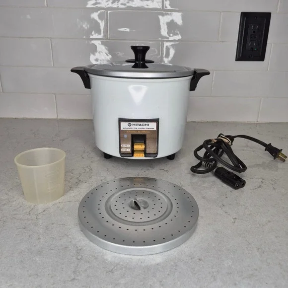 Vintage Hitachi Rice Cooker Chime-O-Matic RD-4052 5.6 Cup White