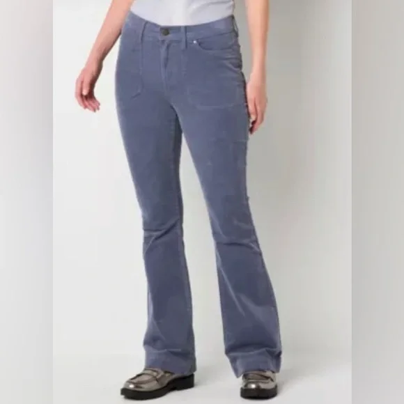 NEW a.n.a Corduroy Flare‎ Pants