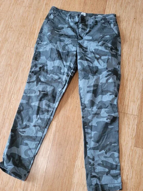 Gap For Good ~Girlfriend Khaki~ Camo Pants Stretchy