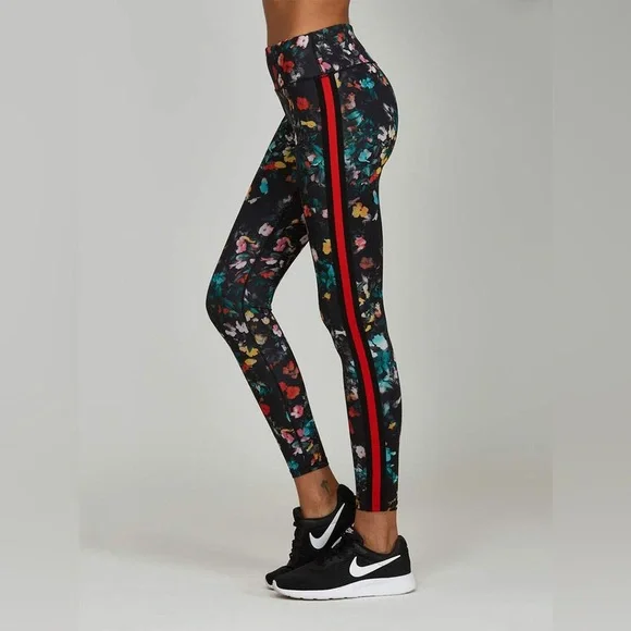 Noli Yoga Floral Leggings NWOT Size Small