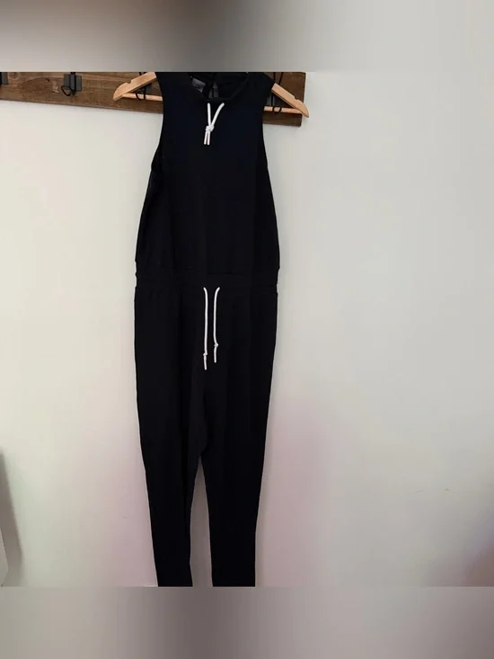 Gymshark Black Sleeveless Hooded Jumpsuit Romper One Piece Activewear Women’s M