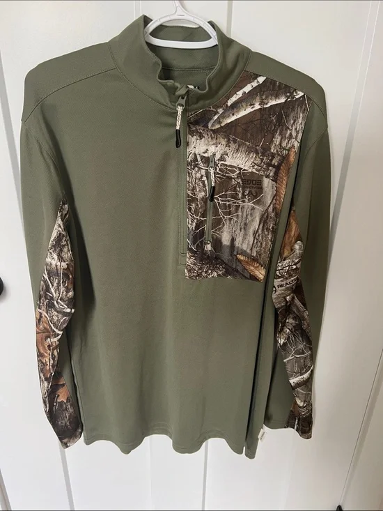 NWOT Magellan Men’s Medium Camo Quarter-Zip Pullover Hunting Shirt