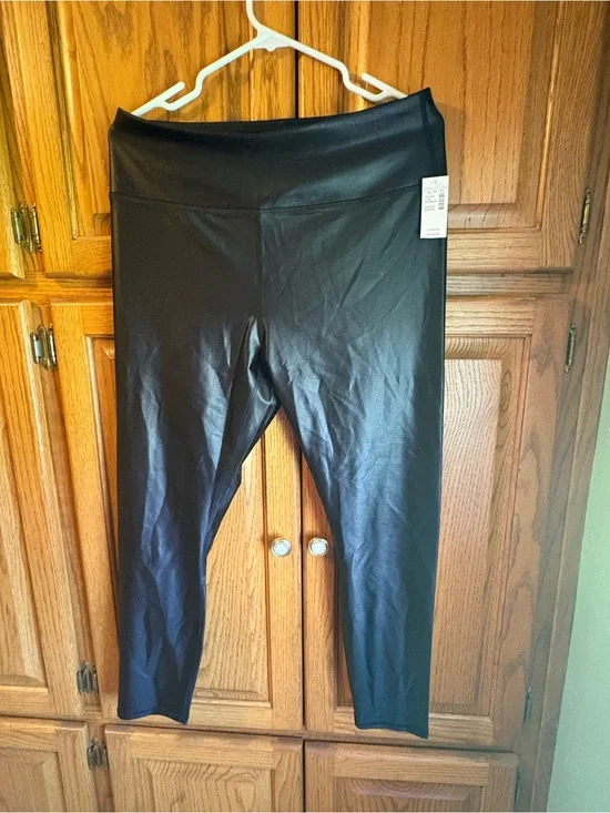 Maurices Black Faux Leather Leggings - Large Short