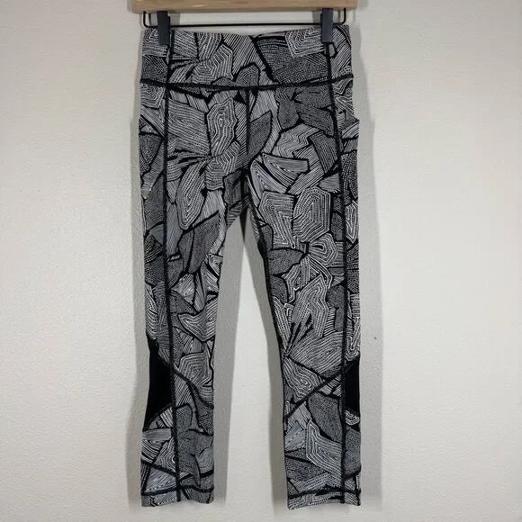 Lululemon Women's Goal Crusher 7/8 Tights Leggings Dottie Tribe White Black 4