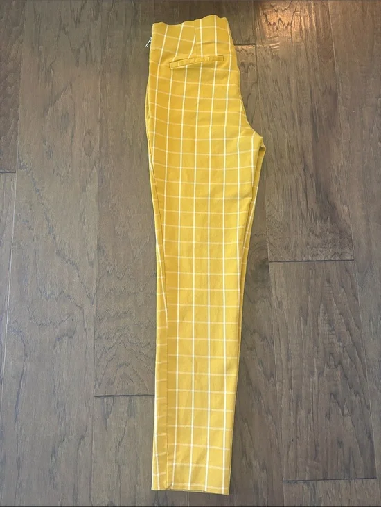 A New Day Mustard Yellow Windowpane Slim Pants in Perfect Stretch. Size 2.