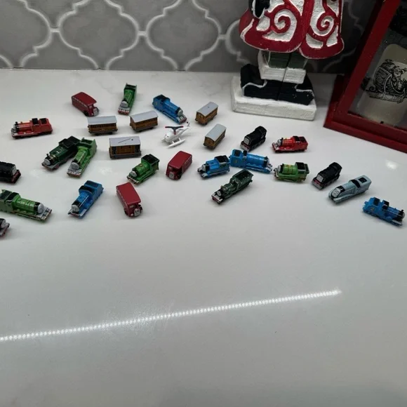 Lot of 28 Thomas the Tank Engine Mini Trains & Vehicles